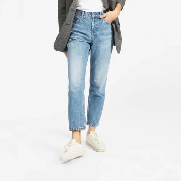 Everlane The ‘90s Cheeky Jean in Light Vintage Wash - Picture 5 of 11